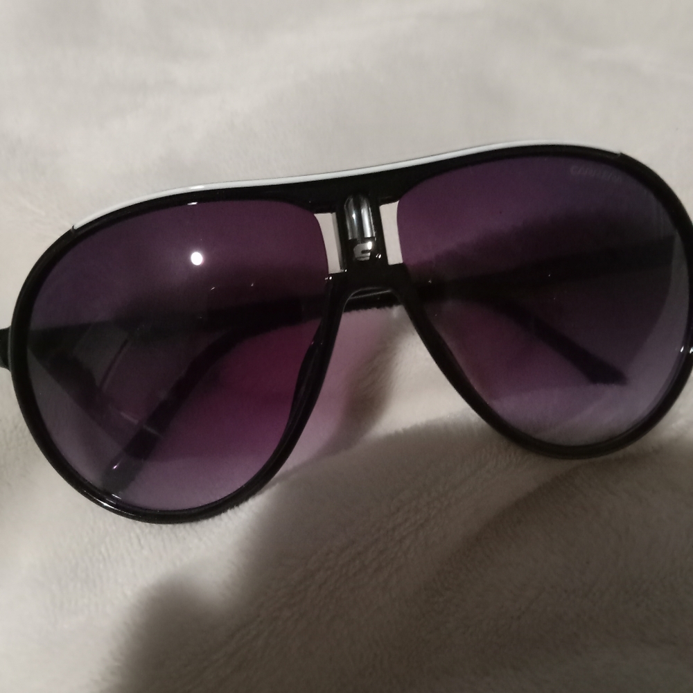 Sunglasses carrera like new black